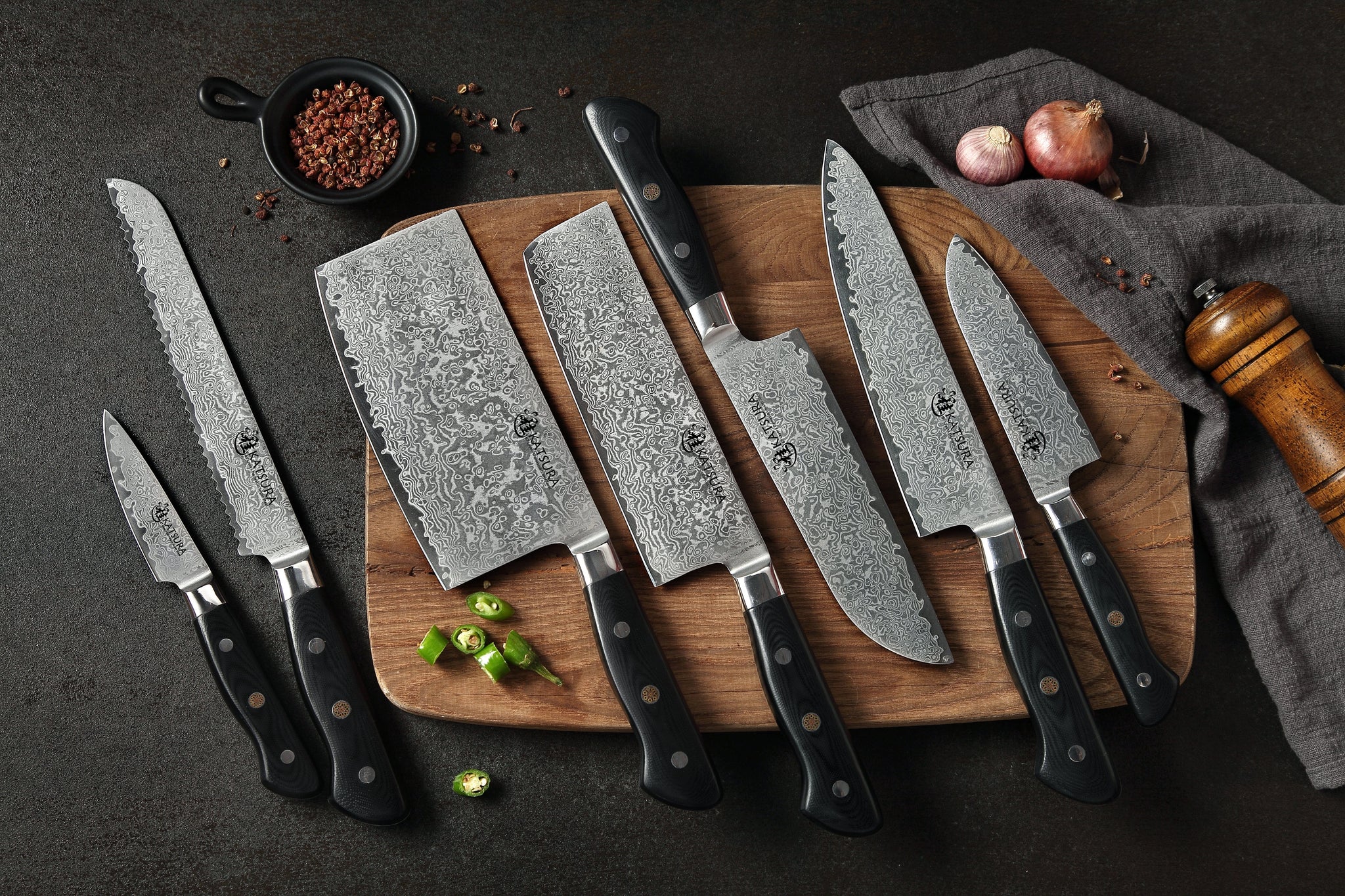 Mitsumoto Sakari 8 inch Japanese Gyuto Chef Knife, Professional Hand Forged Japanese Meat Knife, AUS-10 Premium Damascus Steel Kitchen Cooking Knife